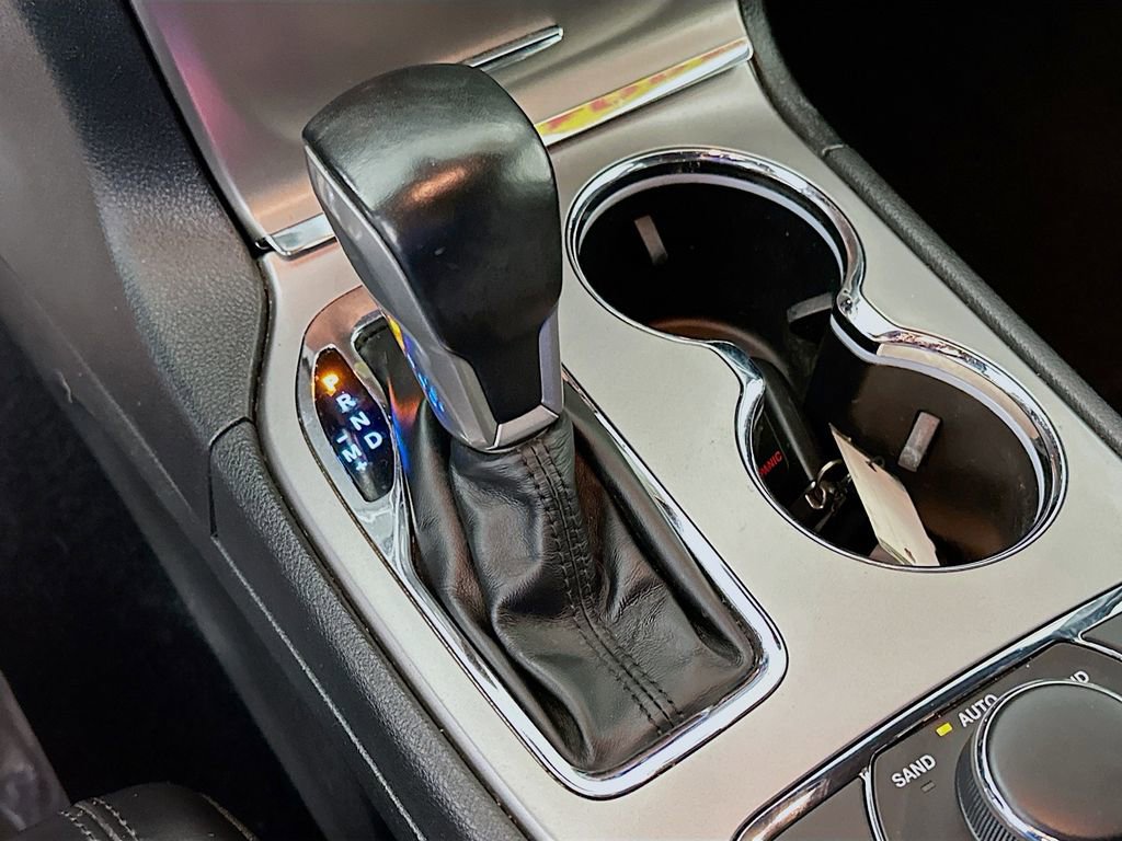 Certified 2021 Jeep Grand Cherokee Limited w/ Luxury Group II image 24