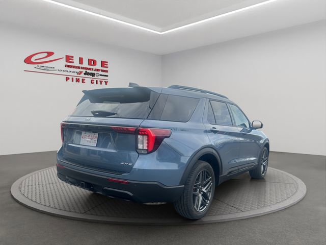 Used 2025 Ford Explorer ST-Line w/ Premium Package image 6