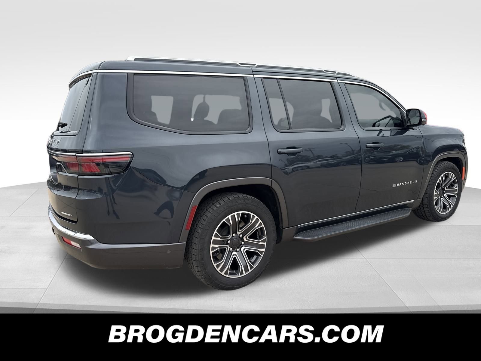 Used 2022 Jeep Wagoneer Series III w/ Convenience Group I image 3