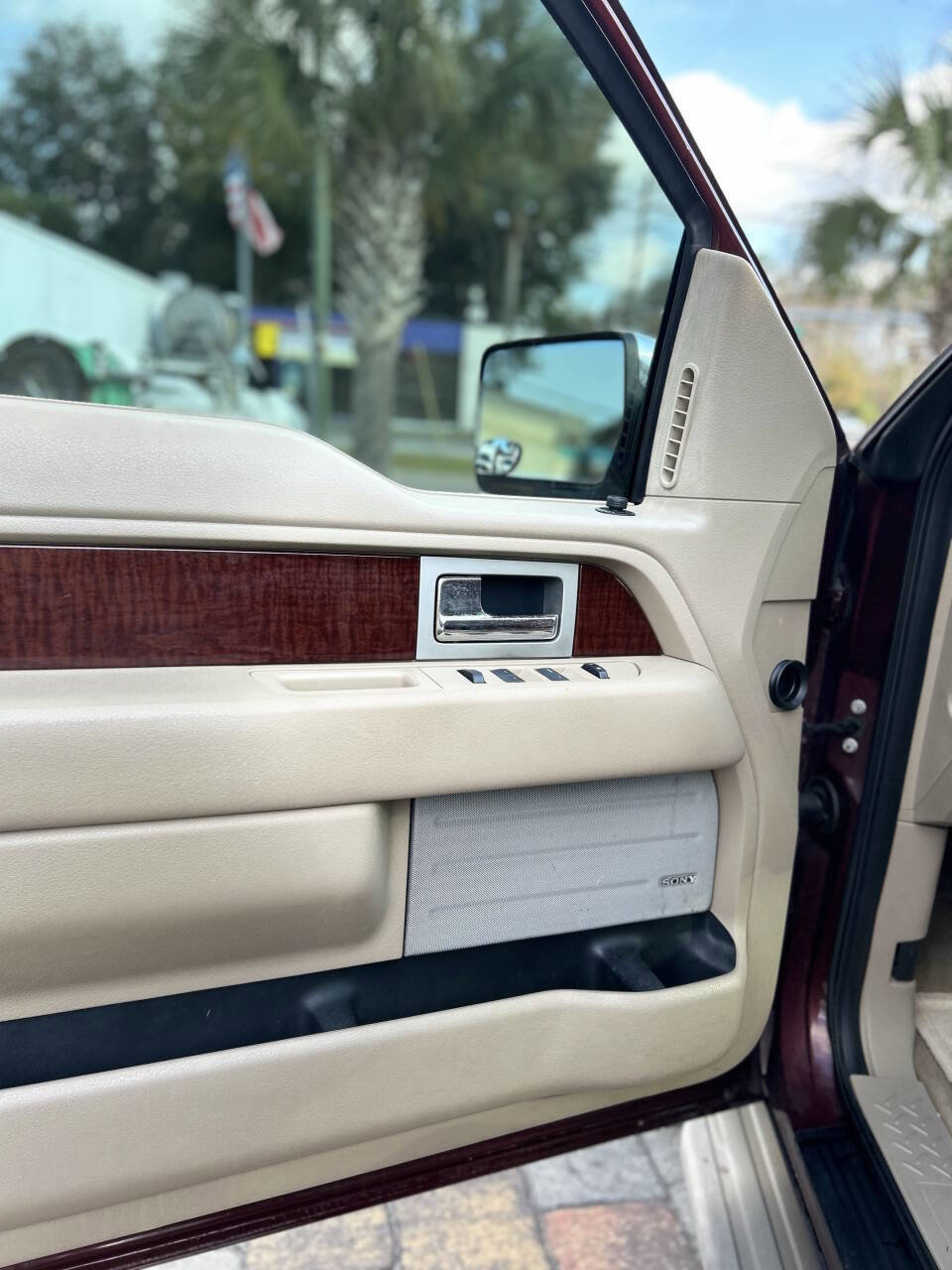 Used 2010 Ford F150 King Ranch image 13