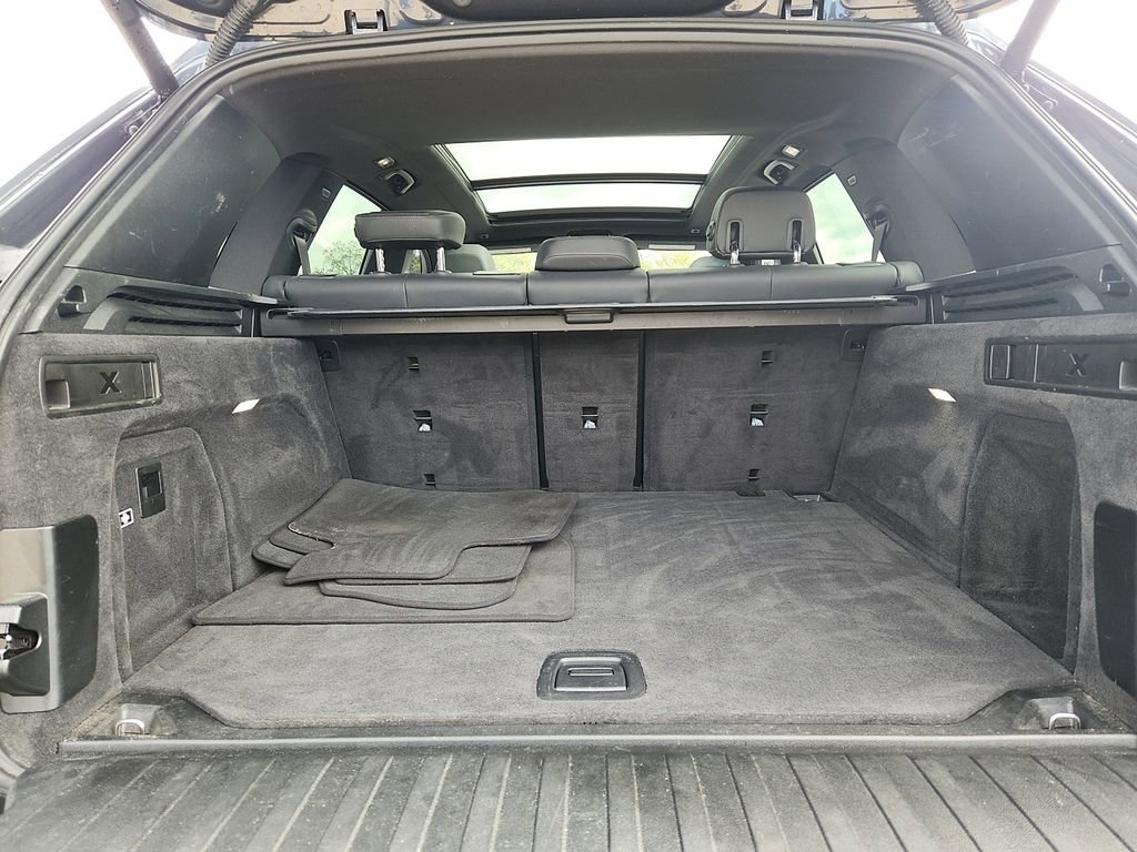 Used 2022 BMW X5 xDrive40i w/ M Sport Package image 28