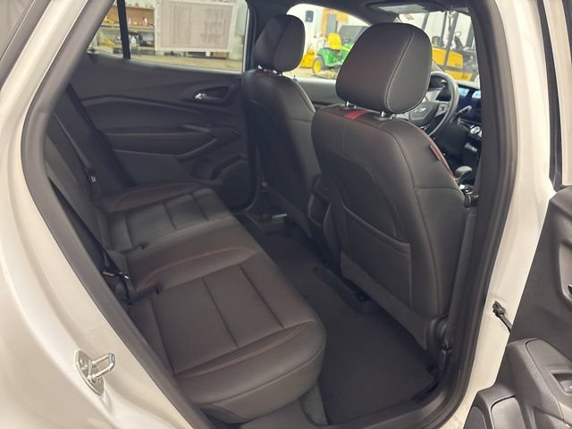 Used 2024 Chevrolet Trax RS w/ Driver Confidence Package FWD image 17