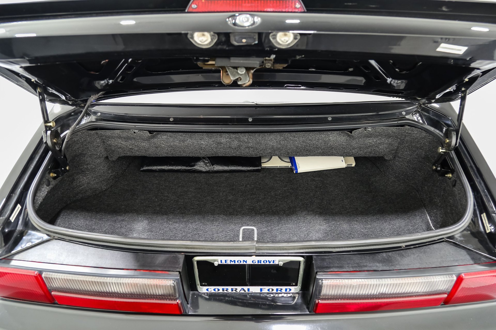 Used 1989 Ford Mustang LX RWD image 22