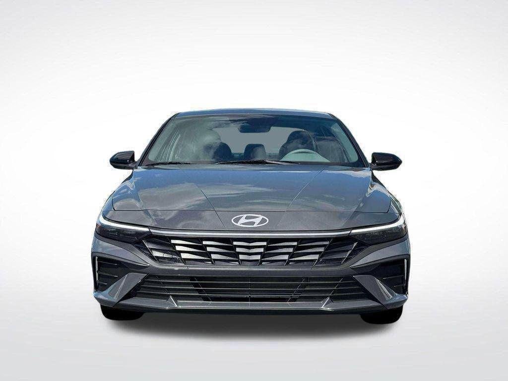 New 2026 Hyundai Elantra Sport FWD image 12