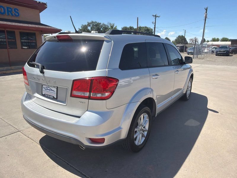 Used 2013 Dodge Journey SXT w/ Flexible Seating Group FWD image 3