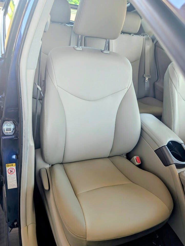 Used 2014 Toyota Prius Four w/ Solar Roof Package FWD image 16