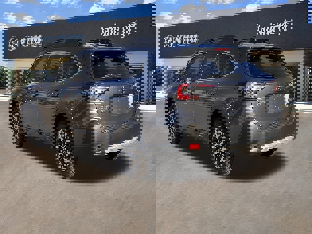 Used 2025 Subaru Outback Limited image 12