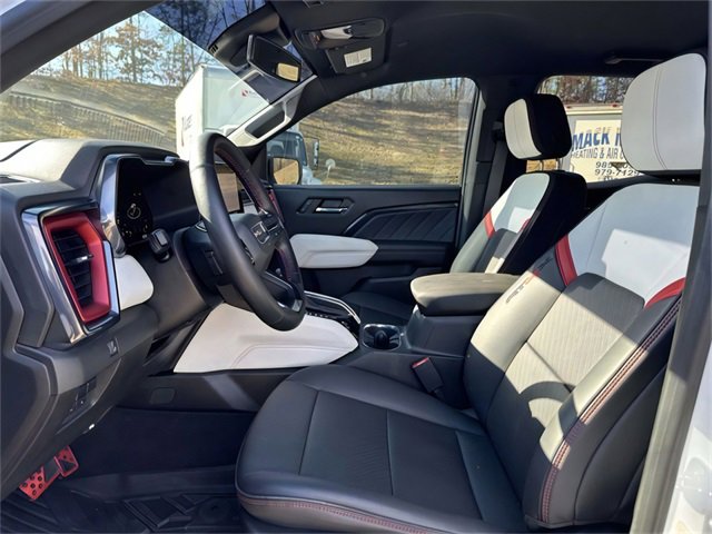 Used 2024 GMC Canyon AT4X image 20