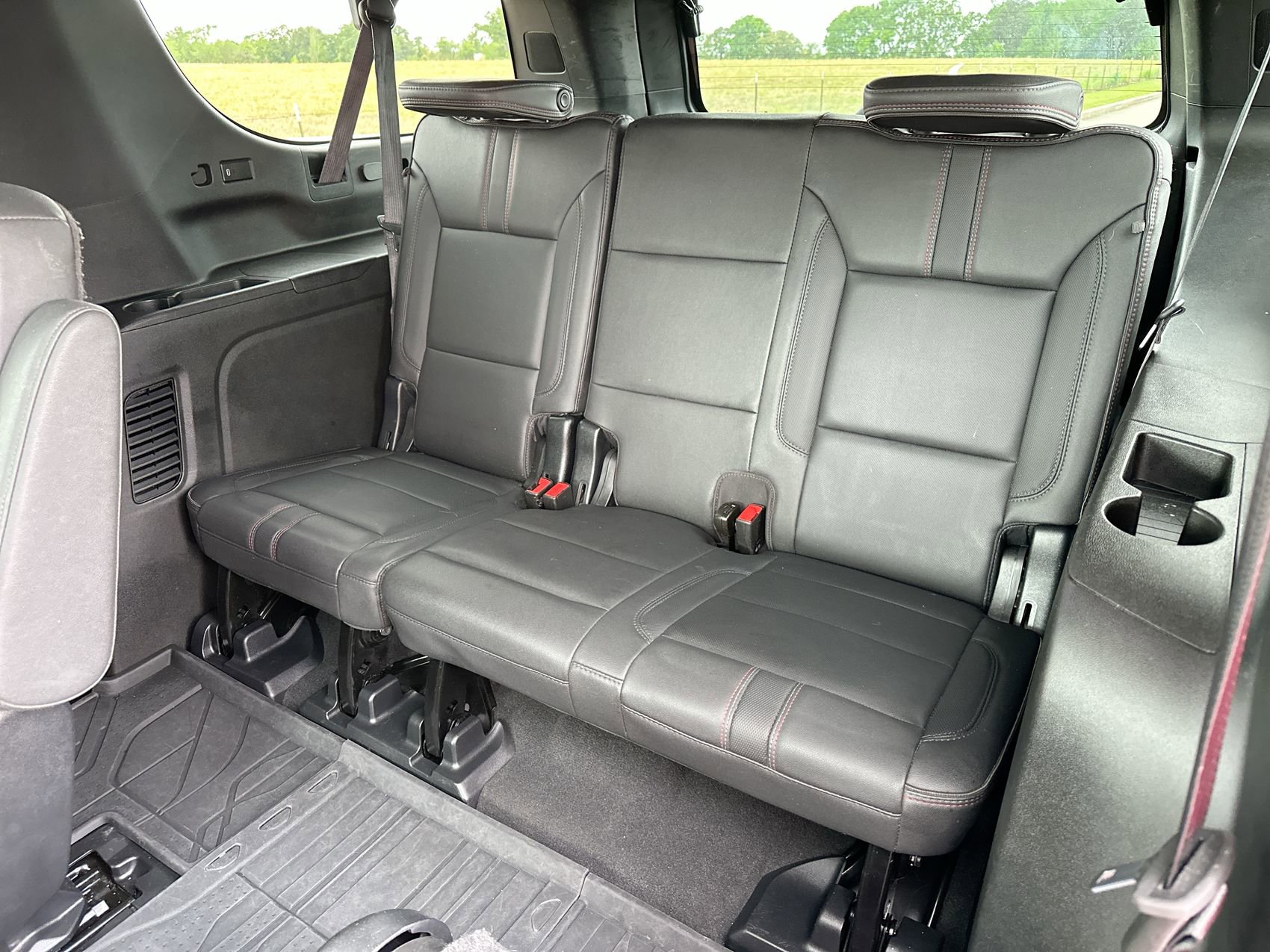 Used 2023 Chevrolet Suburban RST w/ Luxury Package RWD image 25