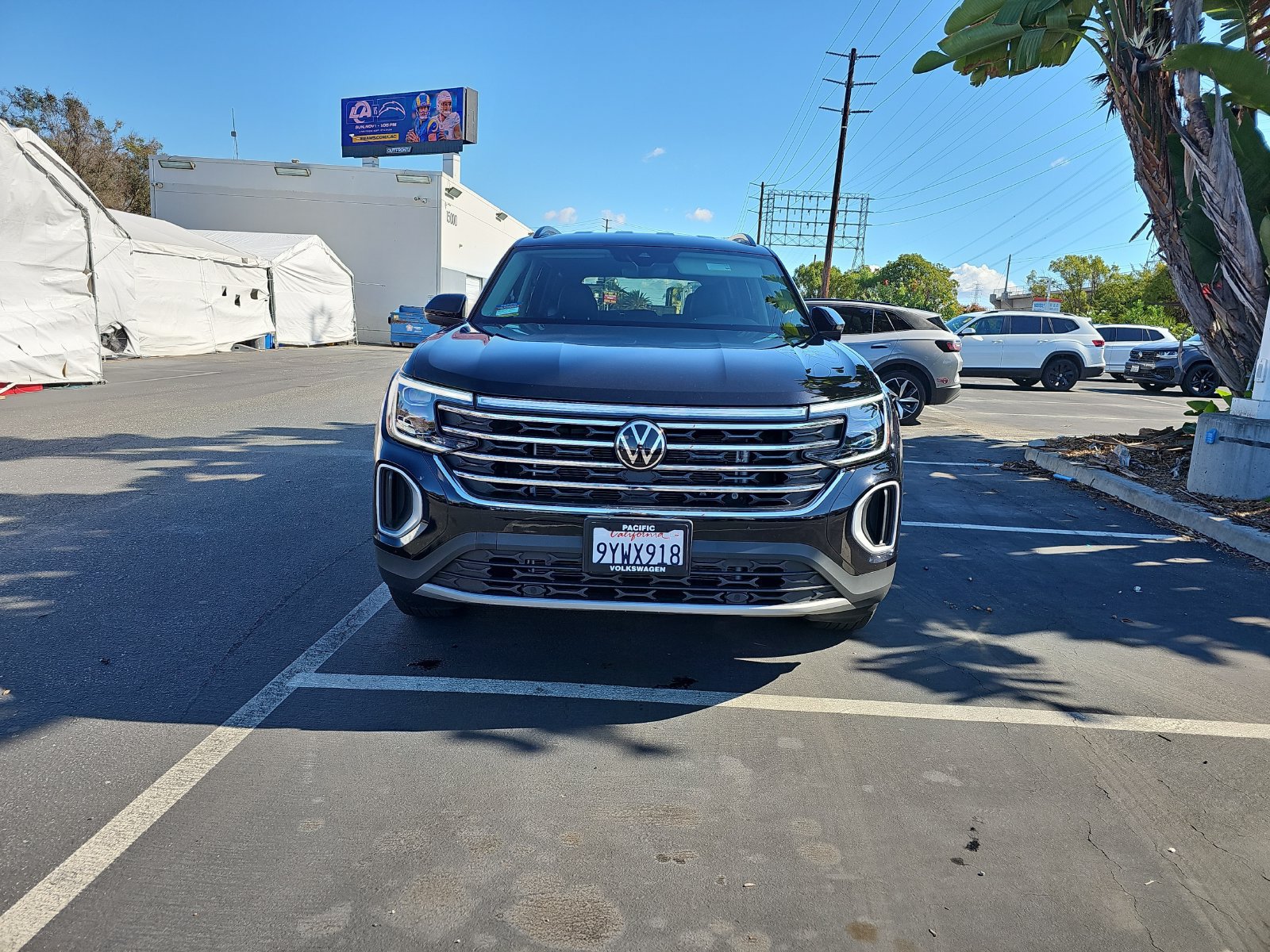 Used 2026 Volkswagen Atlas SE FWD image 2