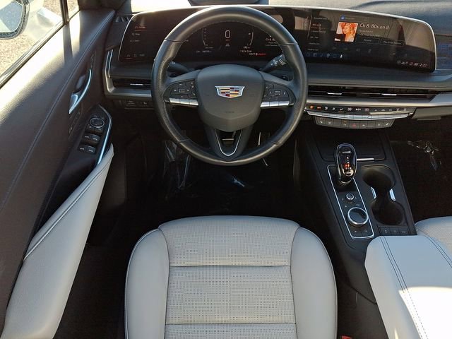 Used 2024 Cadillac XT4 Sport image 10