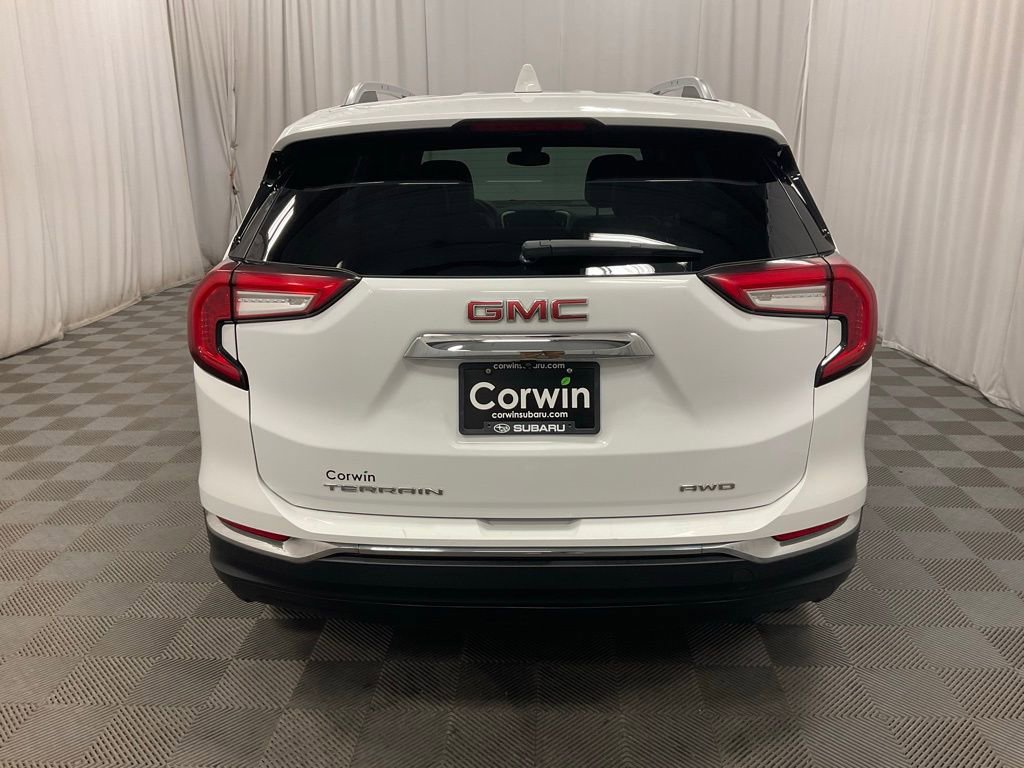 Used 2024 GMC Terrain SLT image 5