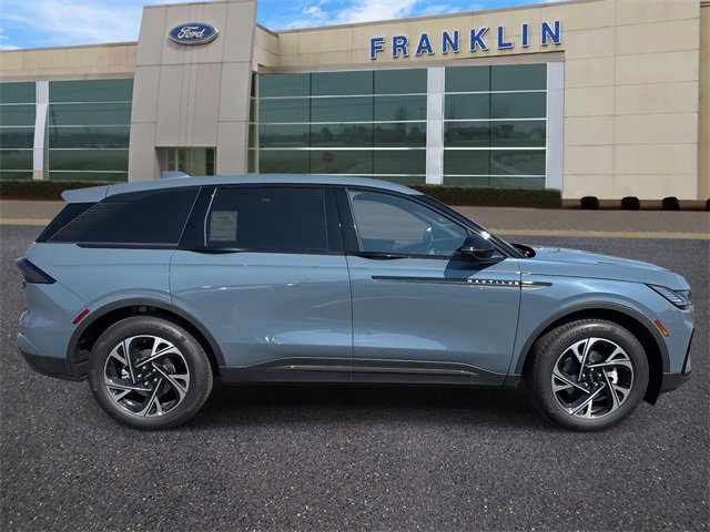 New 2025 Lincoln Nautilus Premier w/ Equipment Group 102A image 8