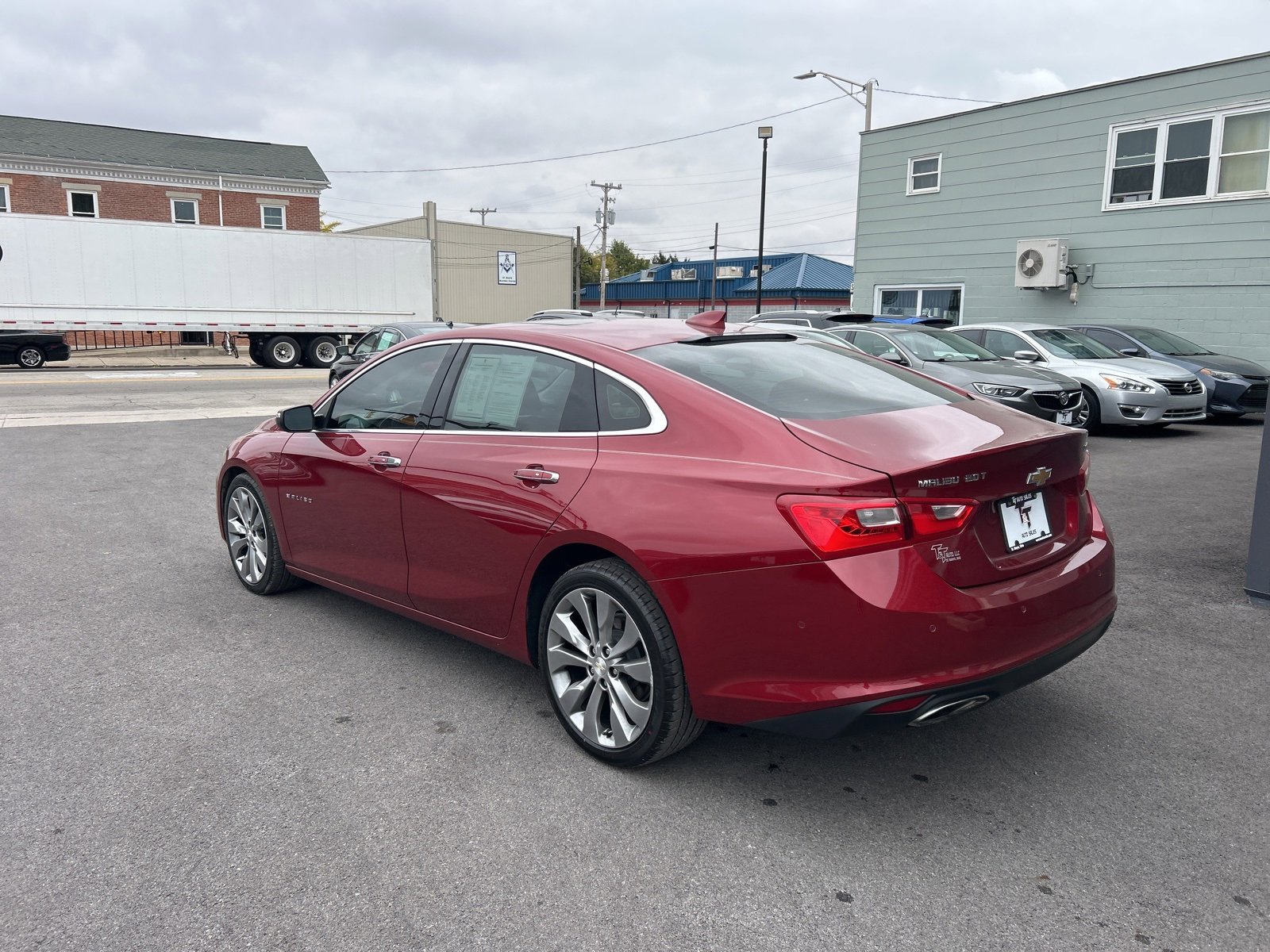 Used 2018 Chevrolet Malibu Premier w/ Premier Sun and Wheel Package image 3