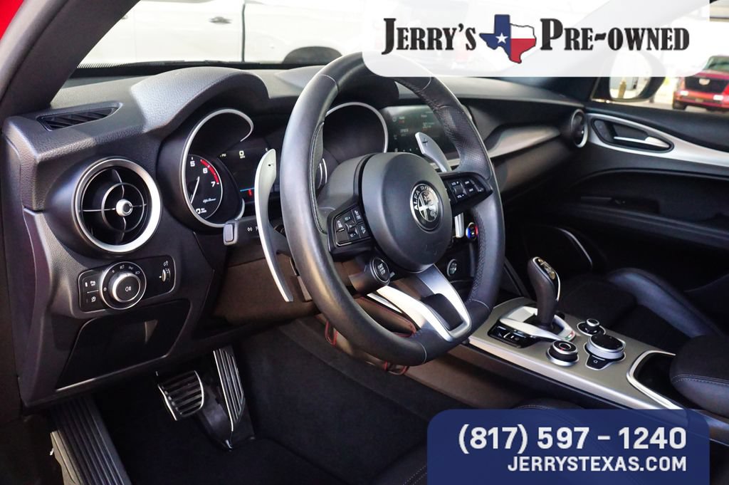 Used 2022 Alfa Romeo Stelvio Veloce AWD/4WD image 20