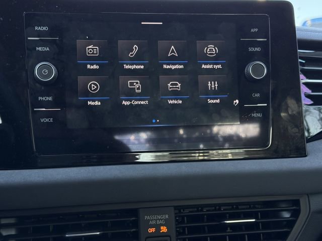 Used 2025 Volkswagen Jetta SE image 16