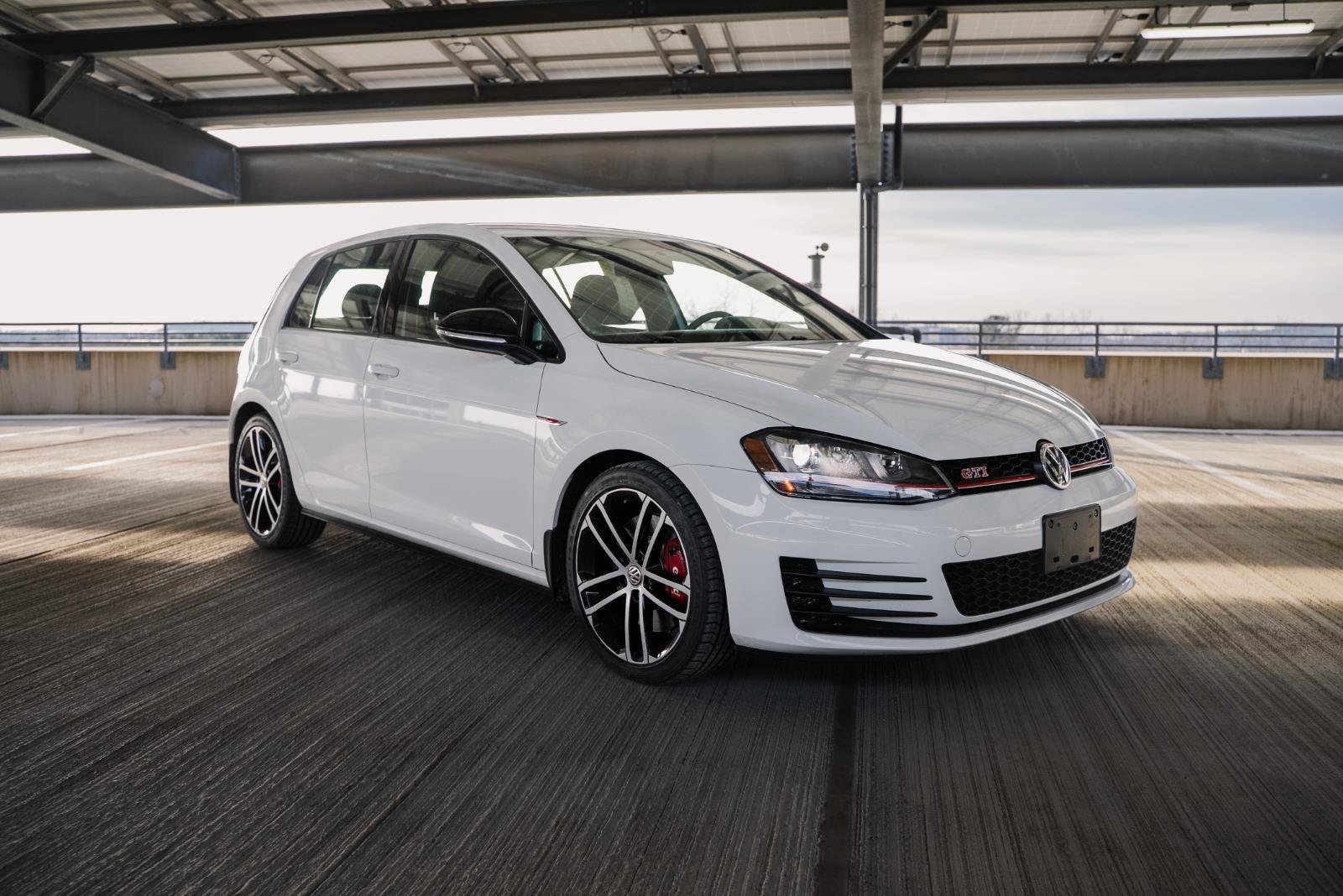 Used 2017 Volkswagen GTI Sport image 8