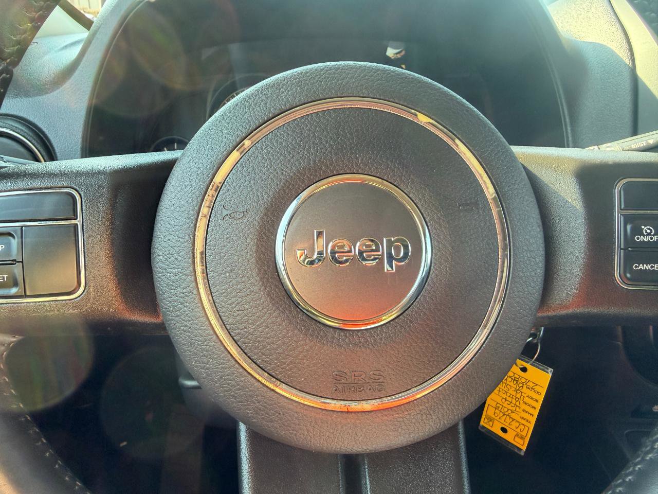 Used 2015 Jeep Patriot Latitude AWD/4WD image 36