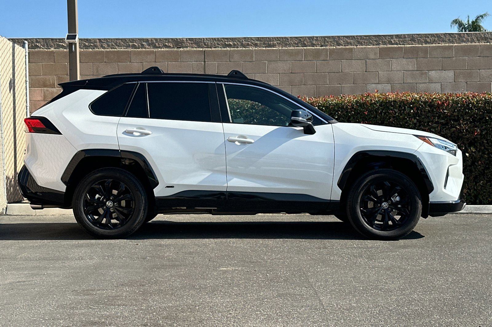 Used 2024 Toyota RAV4 XSE w/ Weather Package AWD/4WD image 3