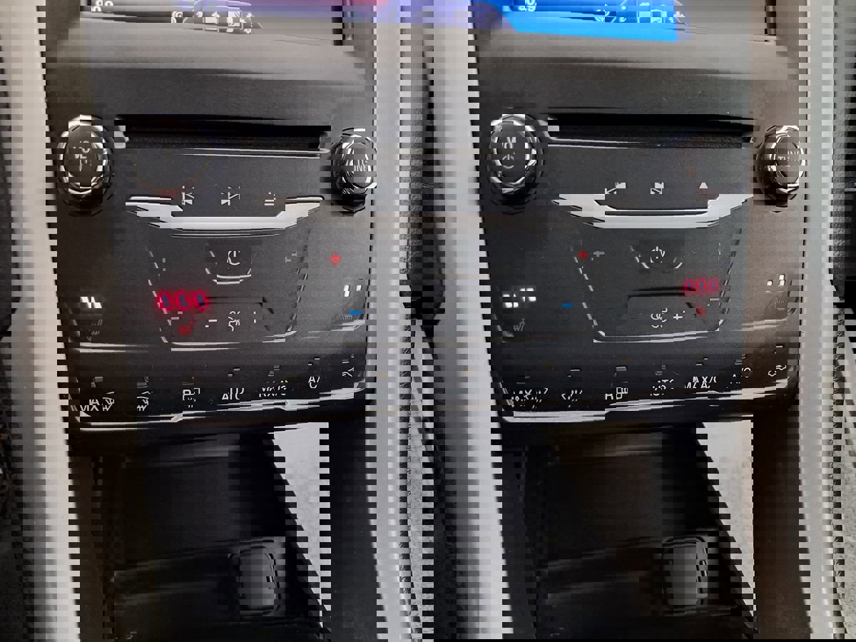 Used 2014 Ford Fusion Energi SE image 20