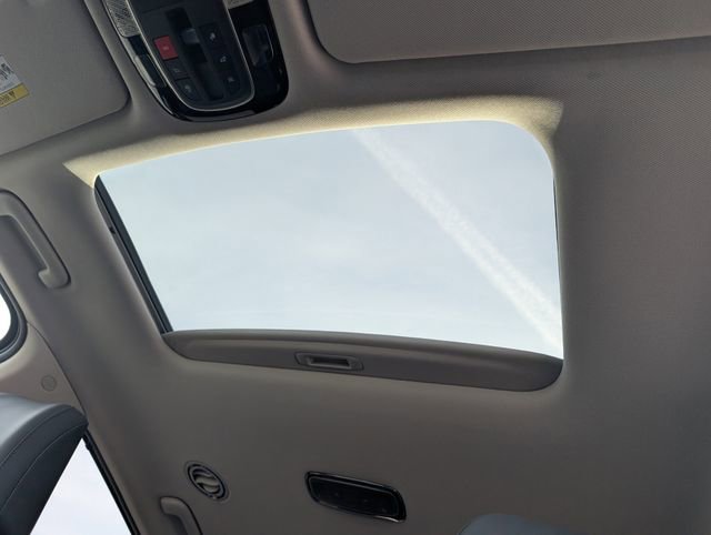 Used 2023 Hyundai Palisade SEL w/ Premium Package image 17