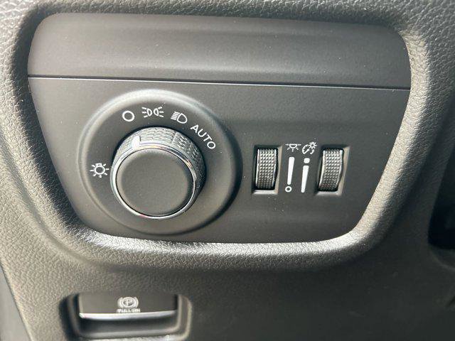 New 2025 Jeep Grand Cherokee L Laredo image 20