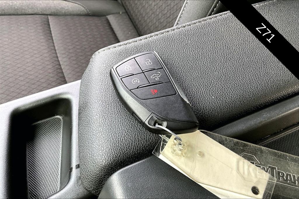 Used 2025 Chevrolet Silverado 2500 Custom w/ Custom Value Package image 33