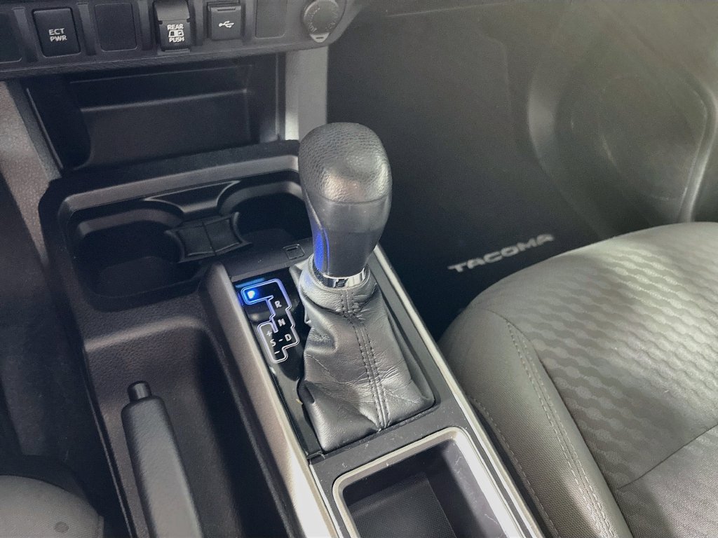 Used 2021 Toyota Tacoma SR5 RWD image 17