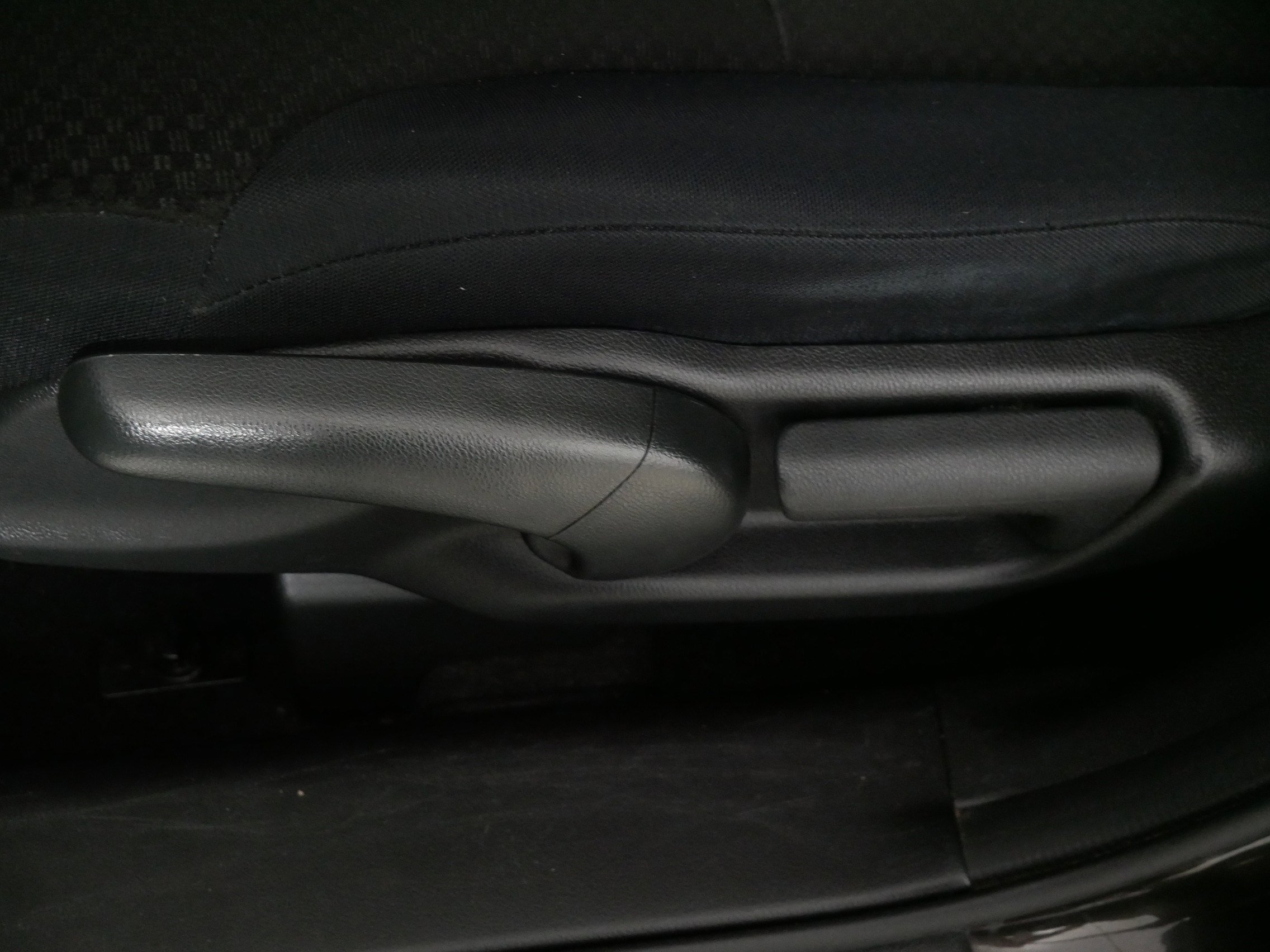 Used 2015 Honda CR-V LX image 20