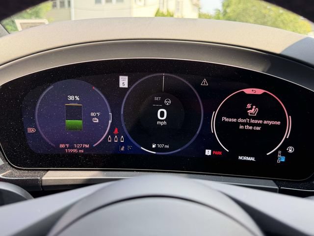 Certified 2024 Porsche Macan 4 Electric AWD/4WD image 23