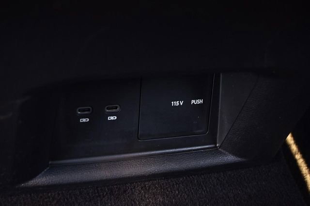 Certified 2023 Volkswagen Atlas SE image 23