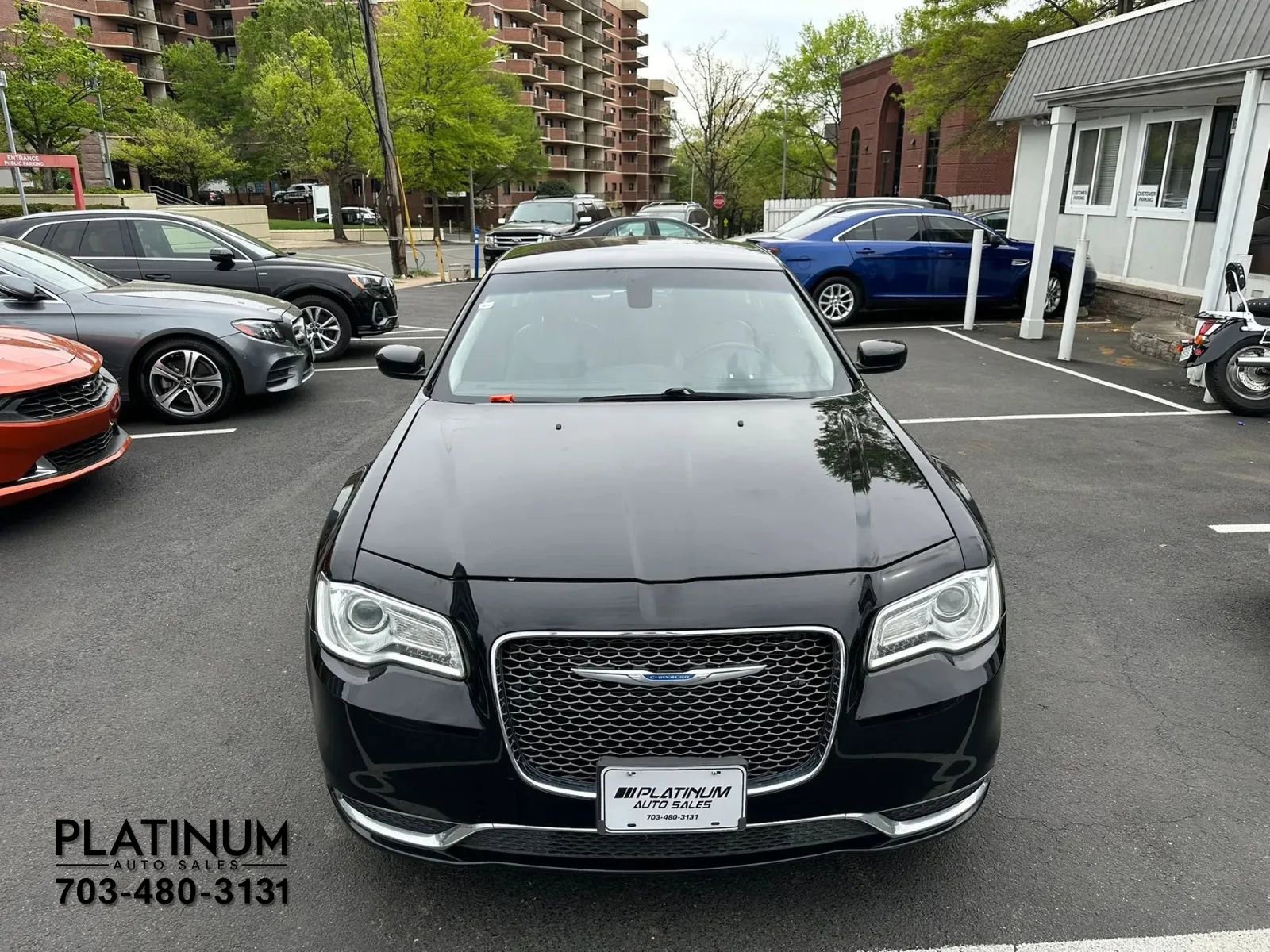 Used 2015 Chrysler 300 Limited image 4