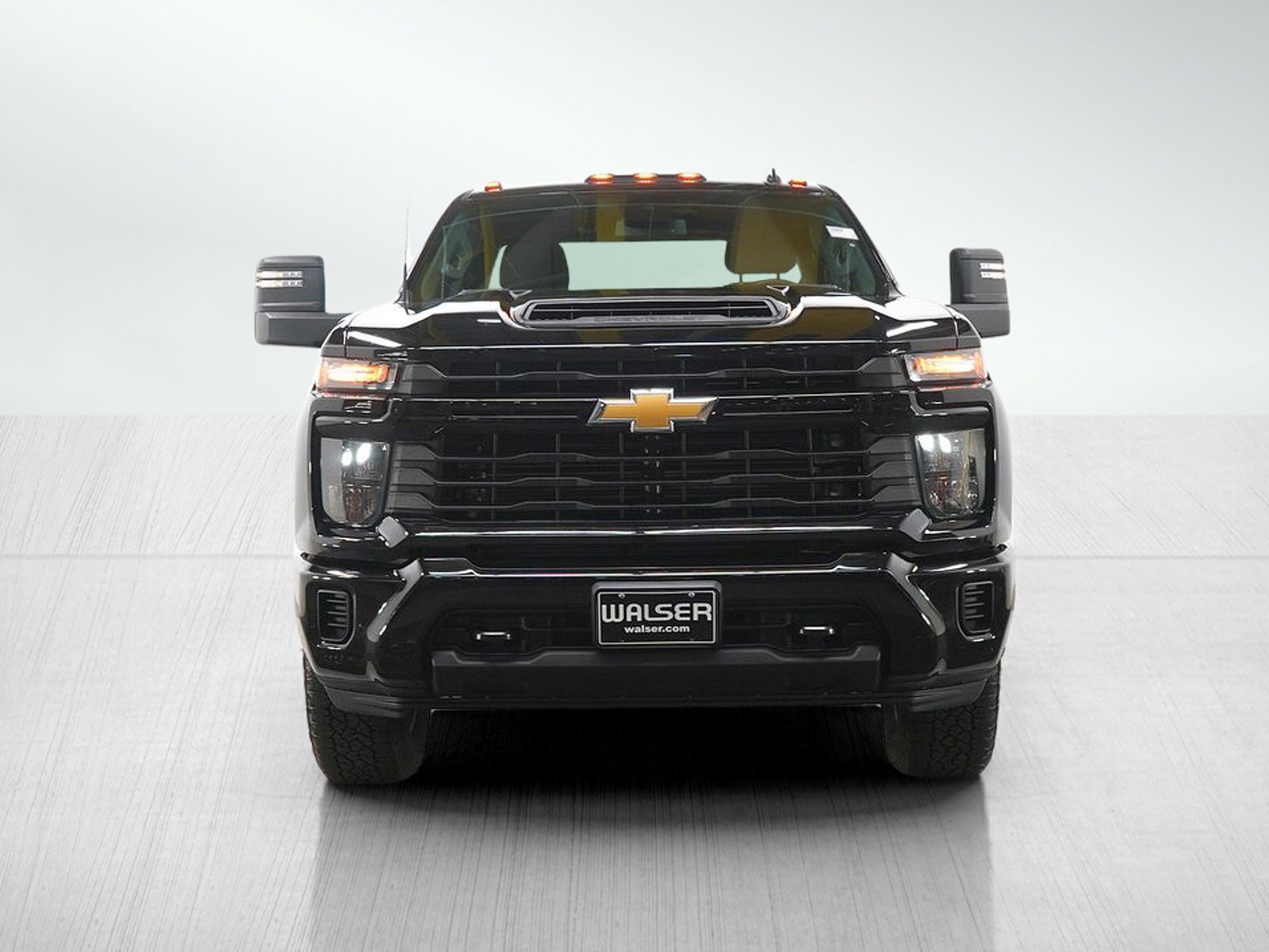 Used 2024 Chevrolet Silverado 2500 Custom w/ Custom Value Package AWD/4WD image 8