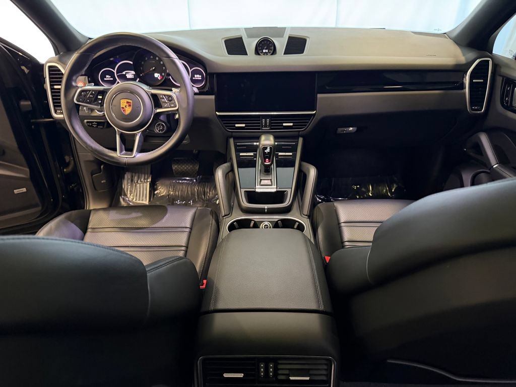 Certified 2021 Porsche Cayenne Coupe AWD/4WD image 17