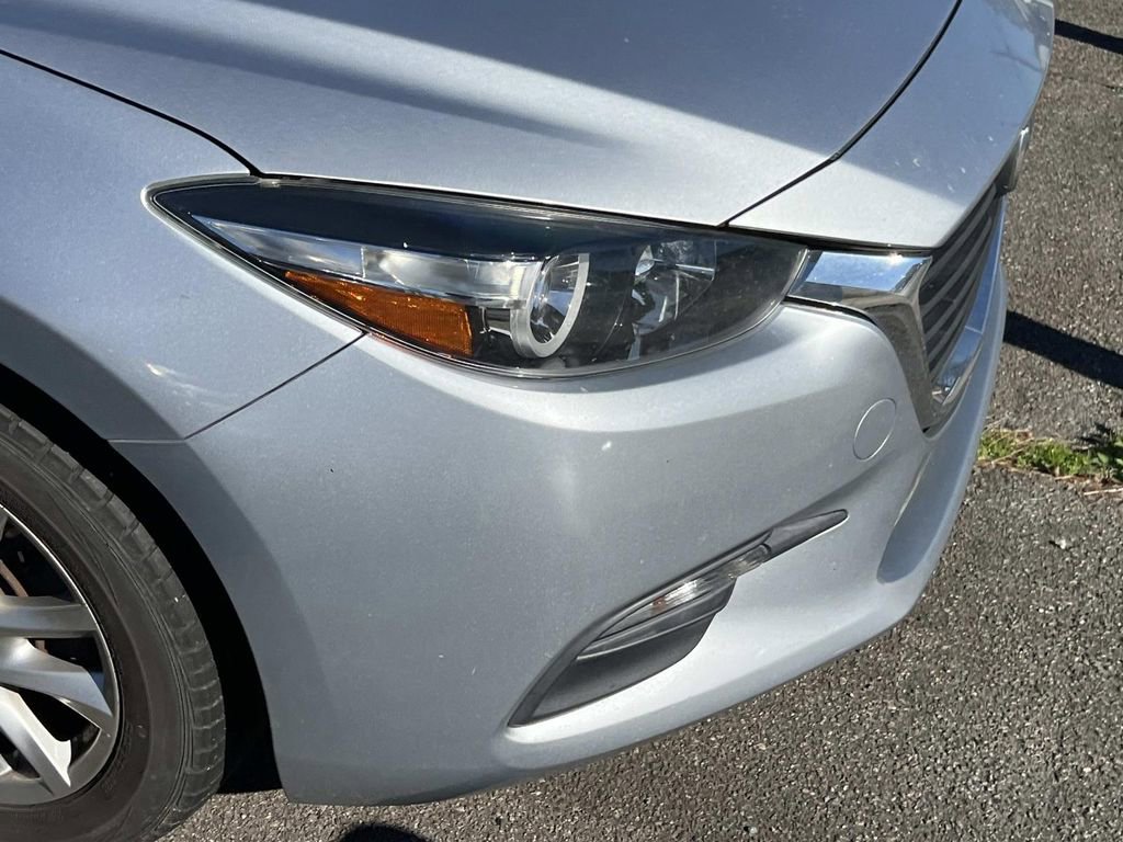 Used 2018 MAZDA MAZDA3 Sport image 10