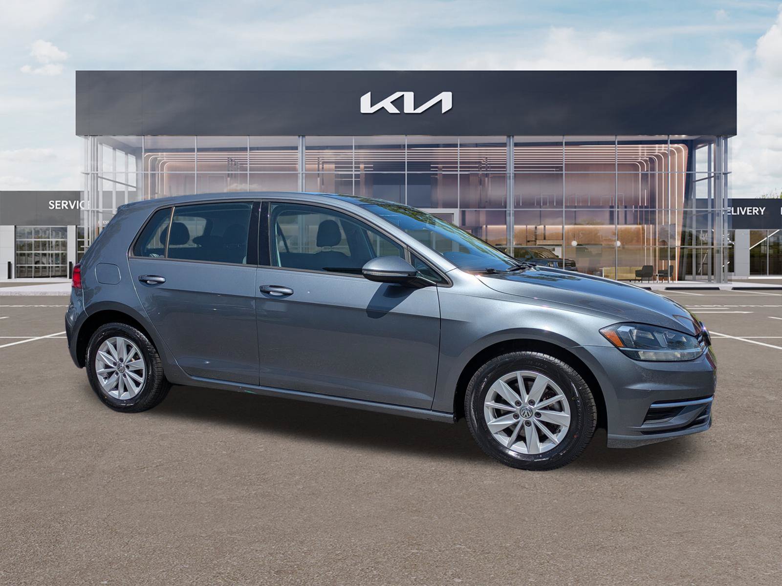 Used 2018 Volkswagen Golf S FWD image 2
