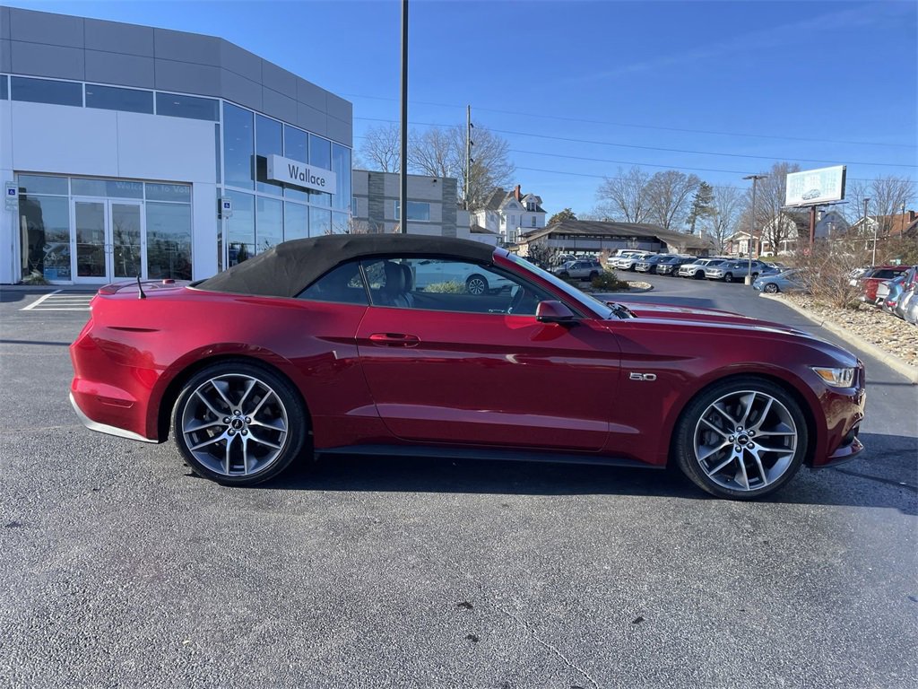 Used 2017 Ford Mustang GT Premium w/ Equipment Group 401A image 4
