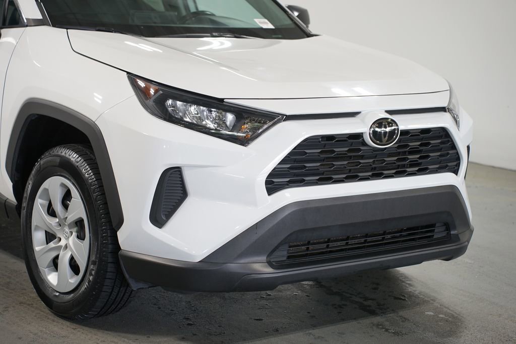 Certified 2022 Toyota RAV4 LE image 4