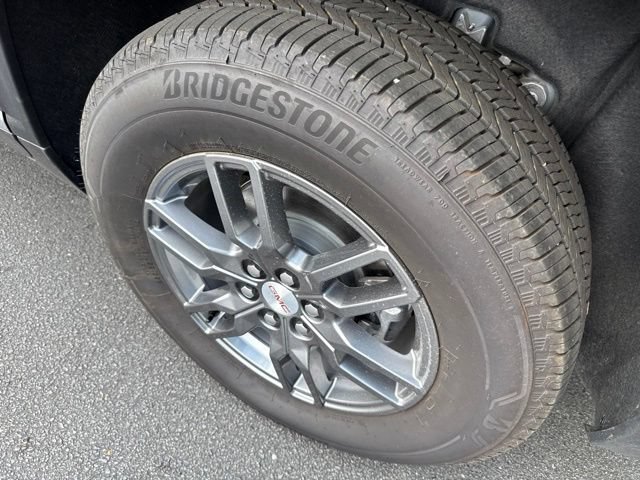 Used 2025 GMC Acadia Elevation FWD image 11