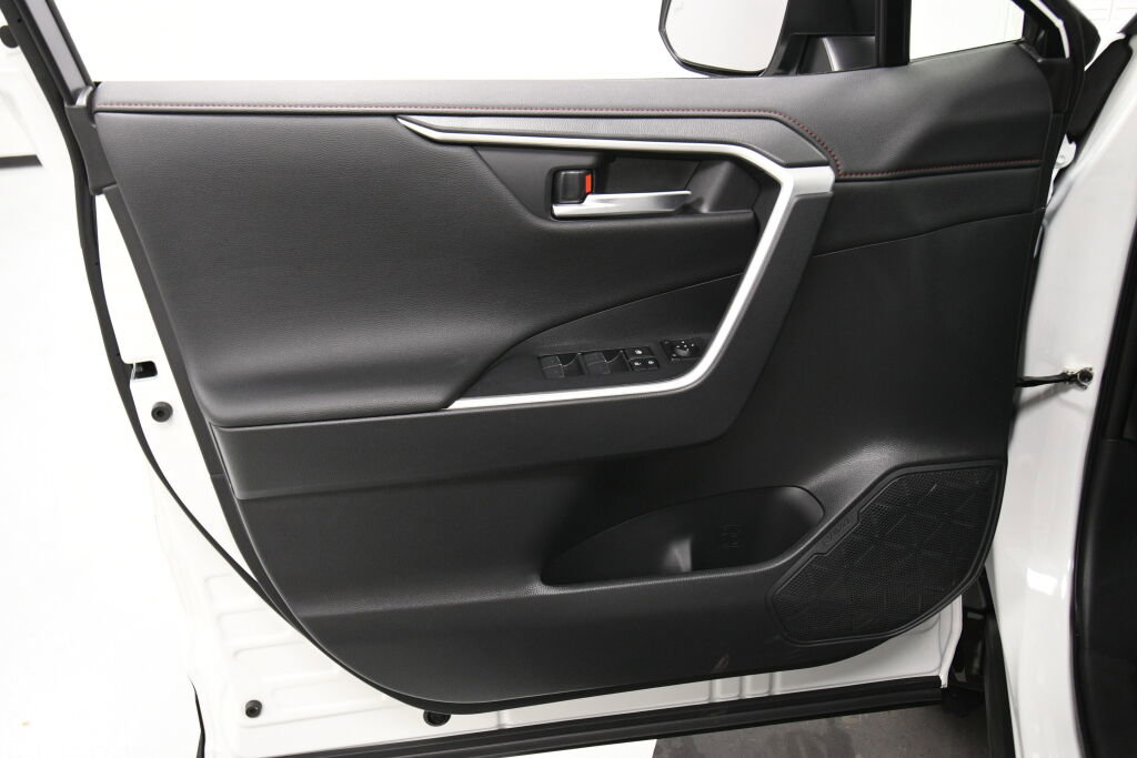 Used 2022 Toyota RAV4 XSE image 15