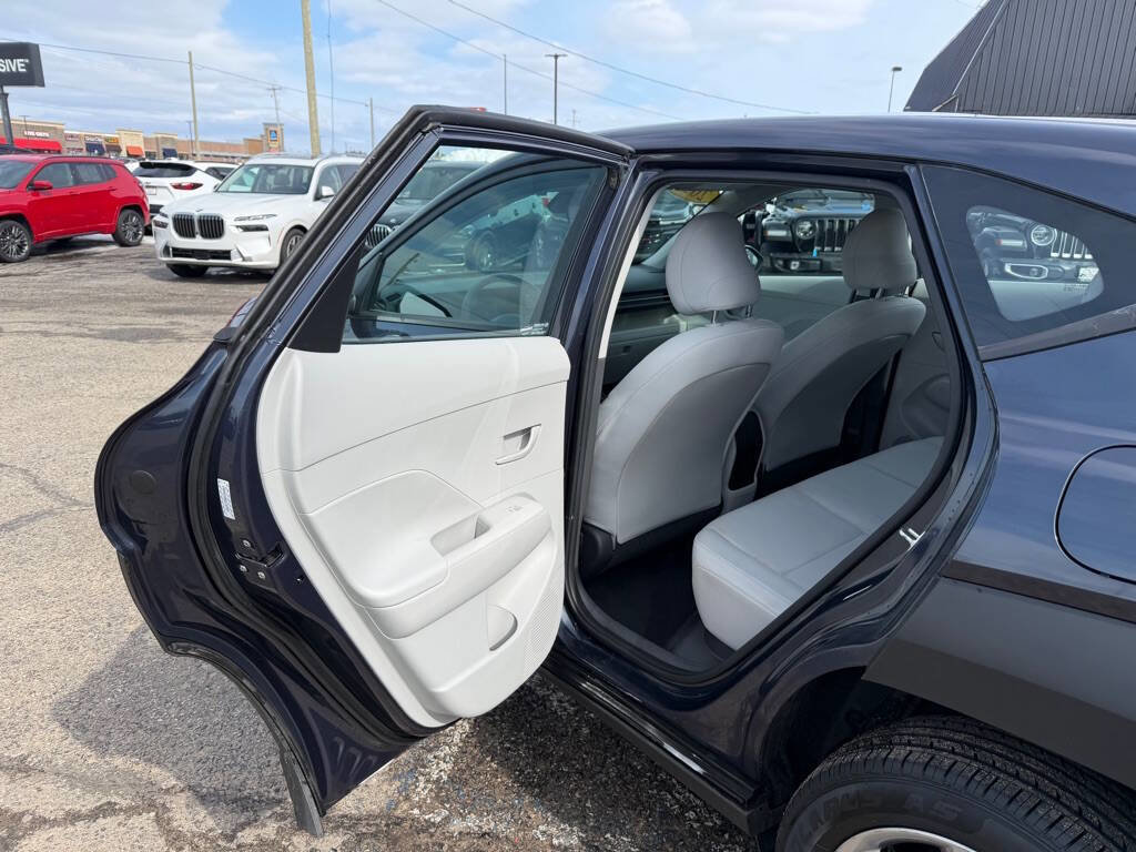 Used 2024 Hyundai Kona SE AWD/4WD image 29