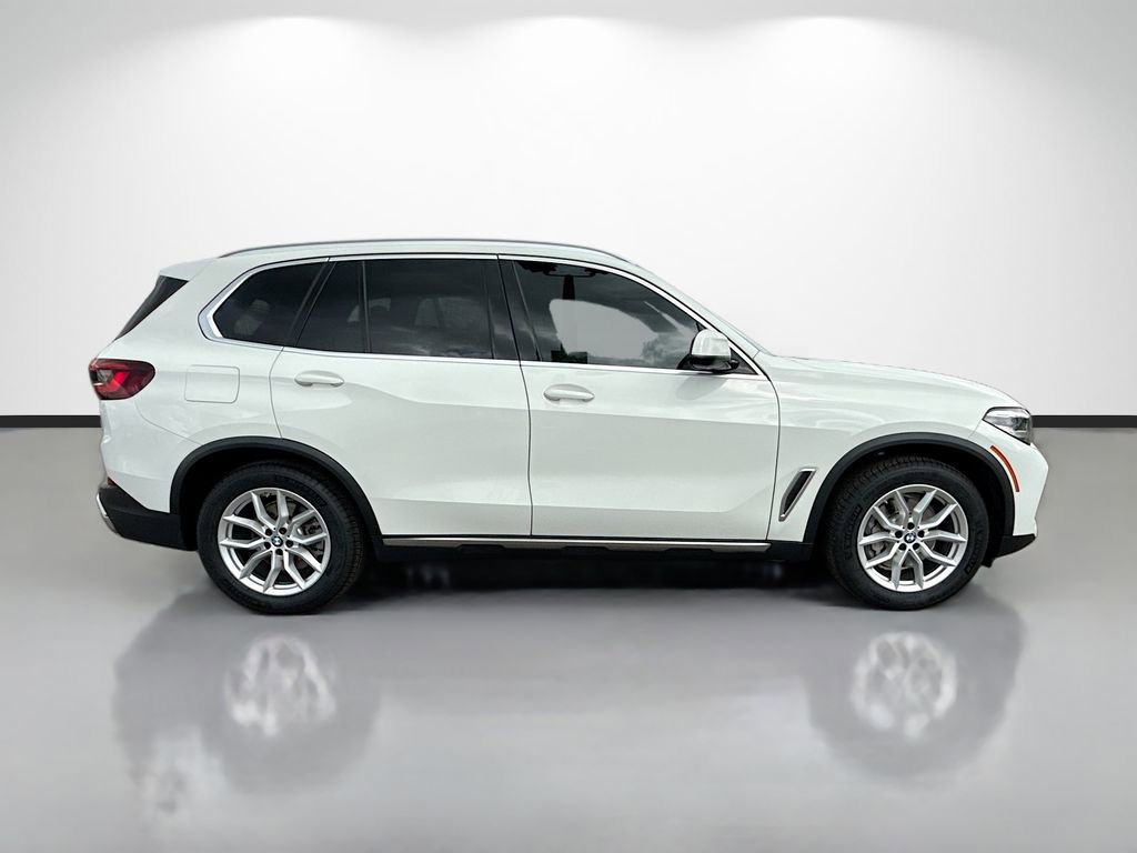Used 2021 BMW X5 sDrive40i w/ Convenience Package image 2