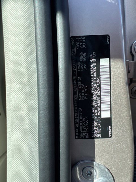 Certified 2024 Volvo XC60 T8 Plus w/ Climate Package AWD/4WD image 28