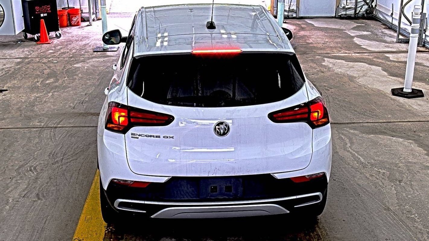 Used 2022 Buick Encore GX Preferred w/ Cold Weather Comfort Package AWD/4WD image 3