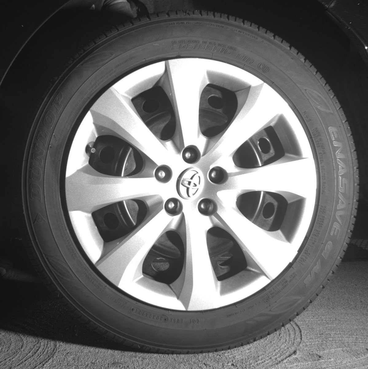 Used 2025 Toyota Corolla LE FWD image 14