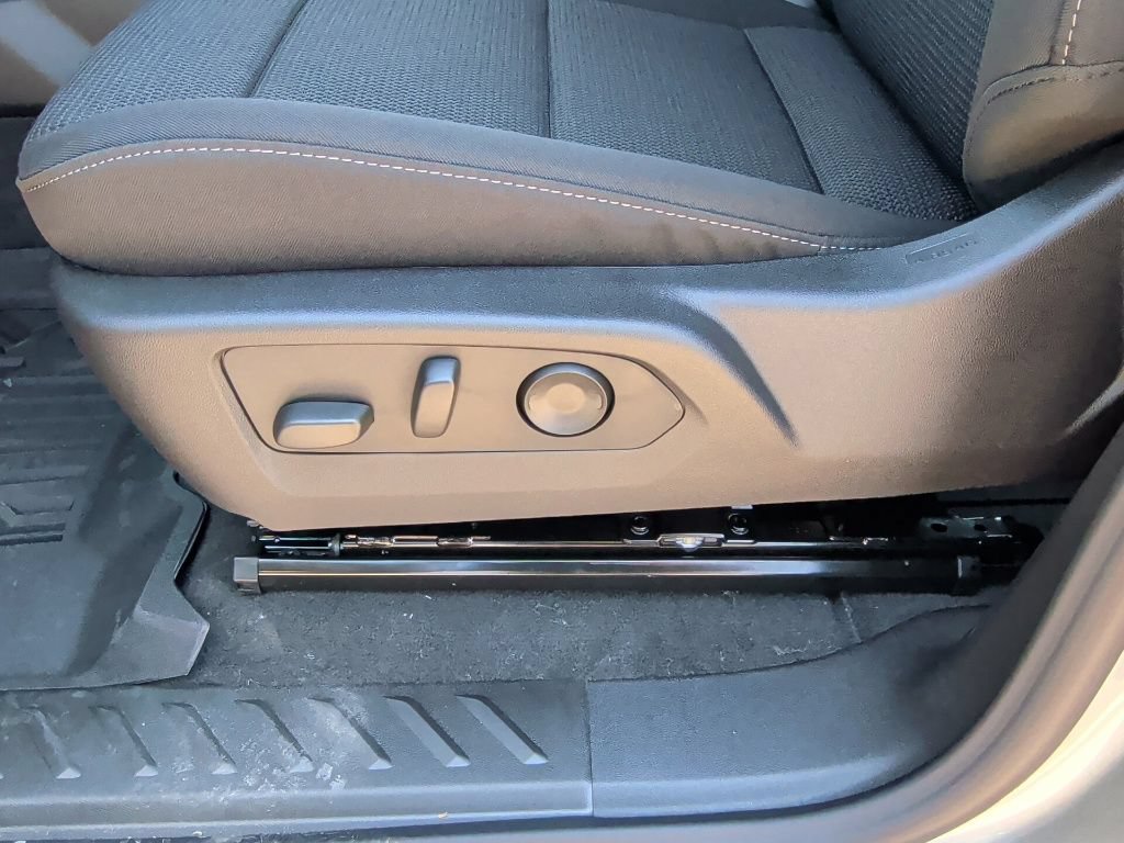 New 2026 GMC Canyon Elevation w/ Convenience Package RWD image 13