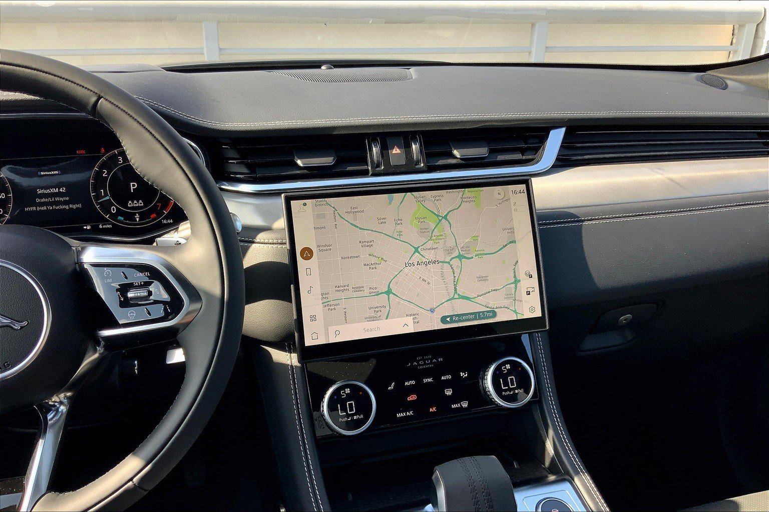 New 2026 Jaguar F-PACE R-Dynamic S image 6