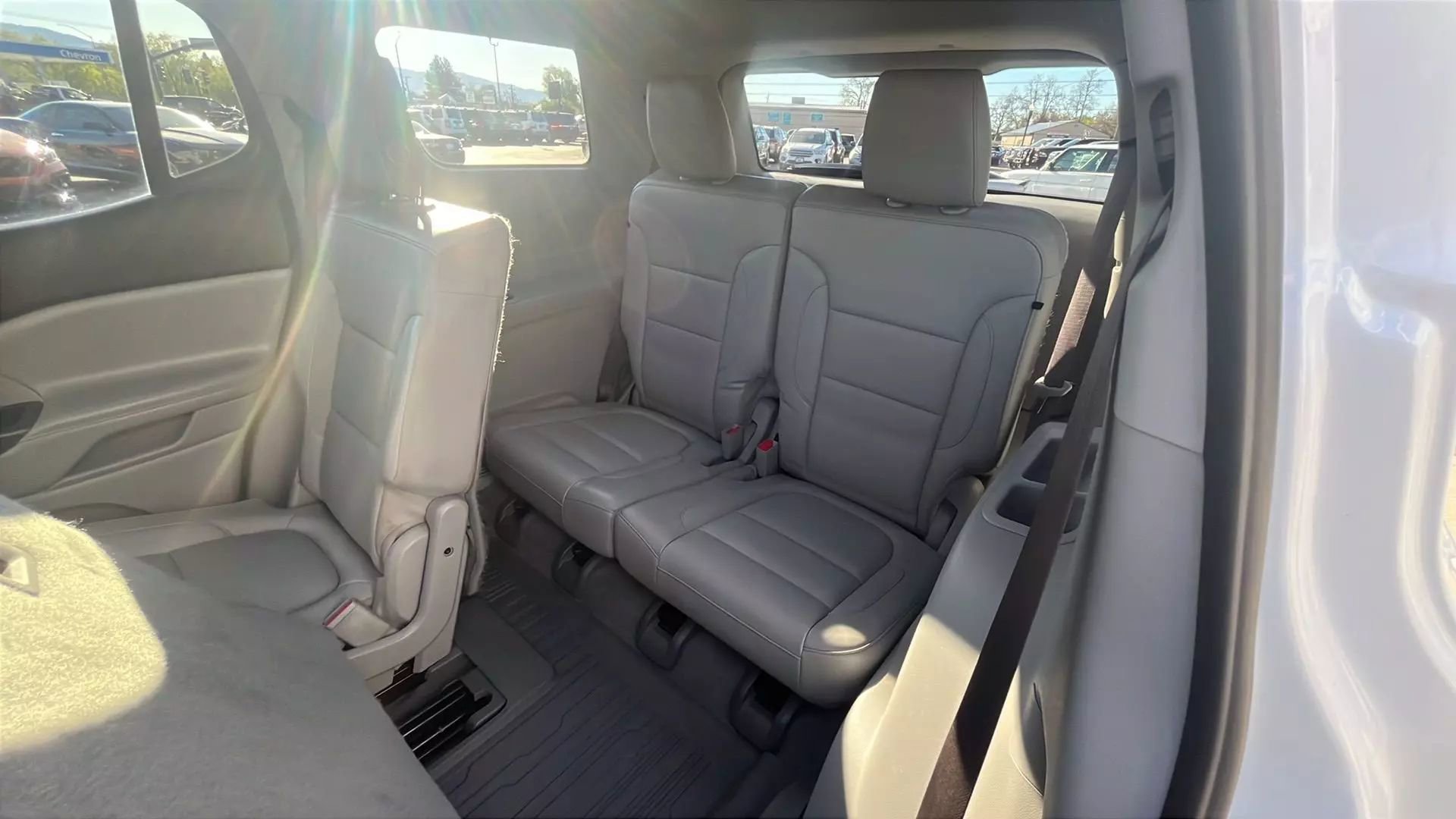 Used 2019 GMC Acadia SLT image 16