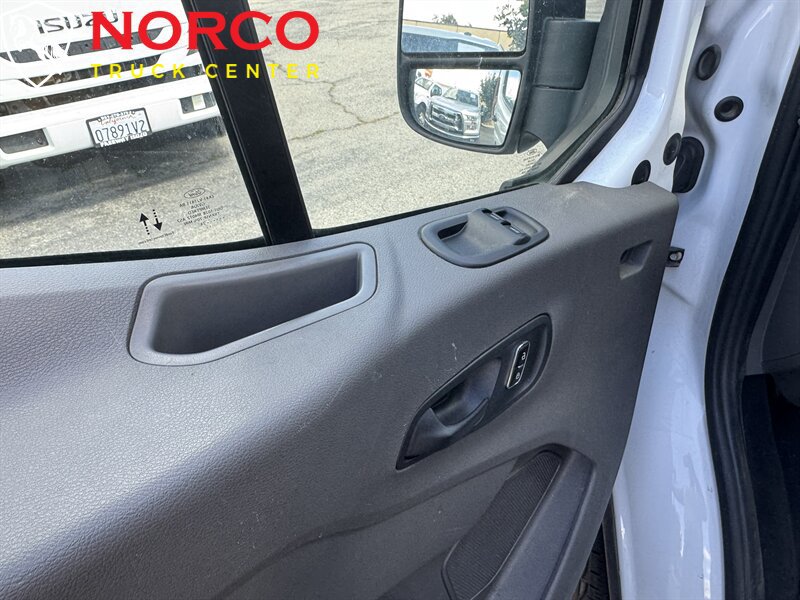 Used 2024 Ford Transit 350 XLT RWD image 18