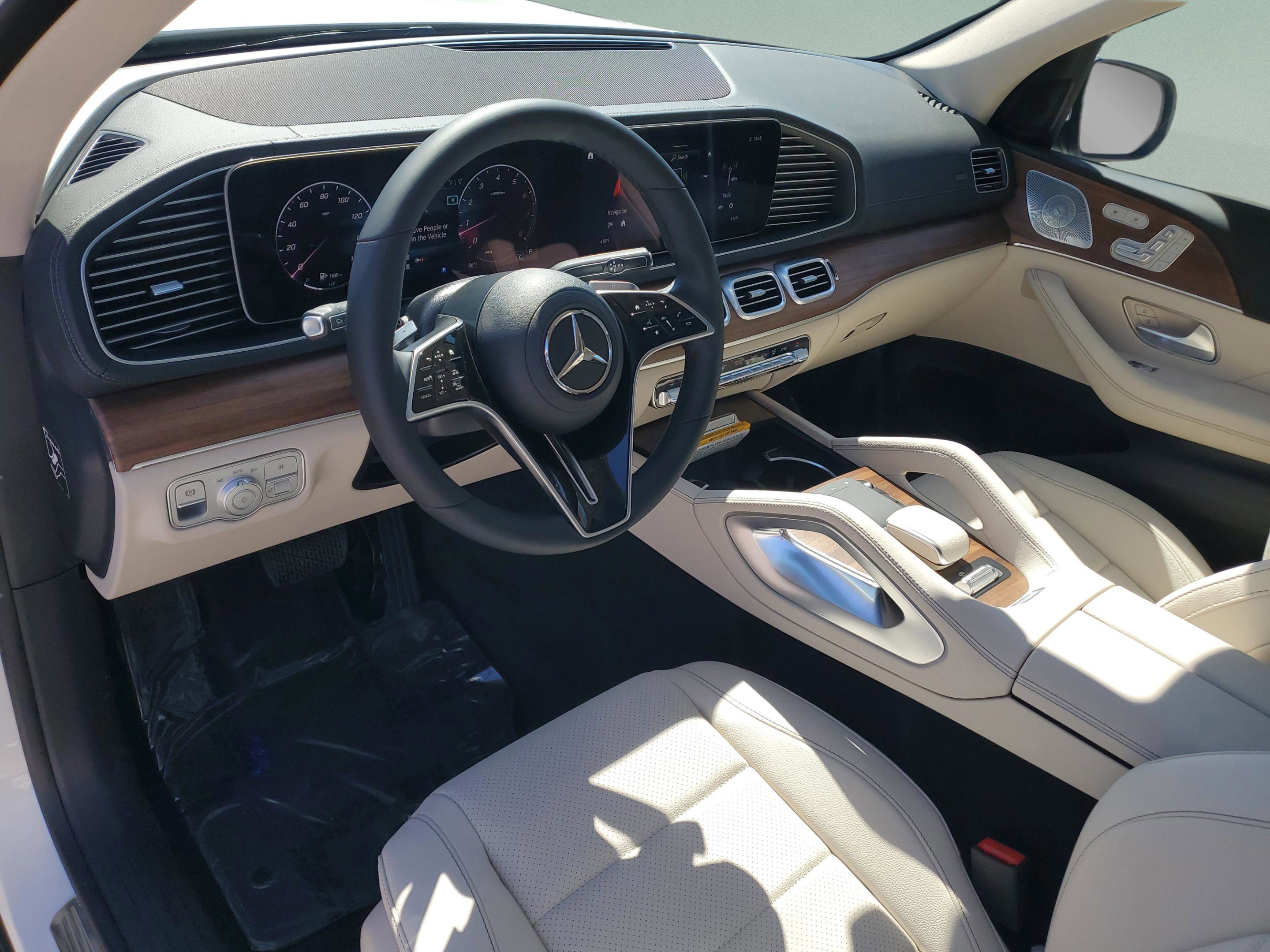 Used 2026 Mercedes-Benz GLS 450 4MATIC image 19